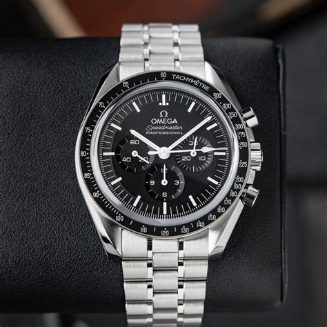 Omega Speedmaster moonwatch sapphire